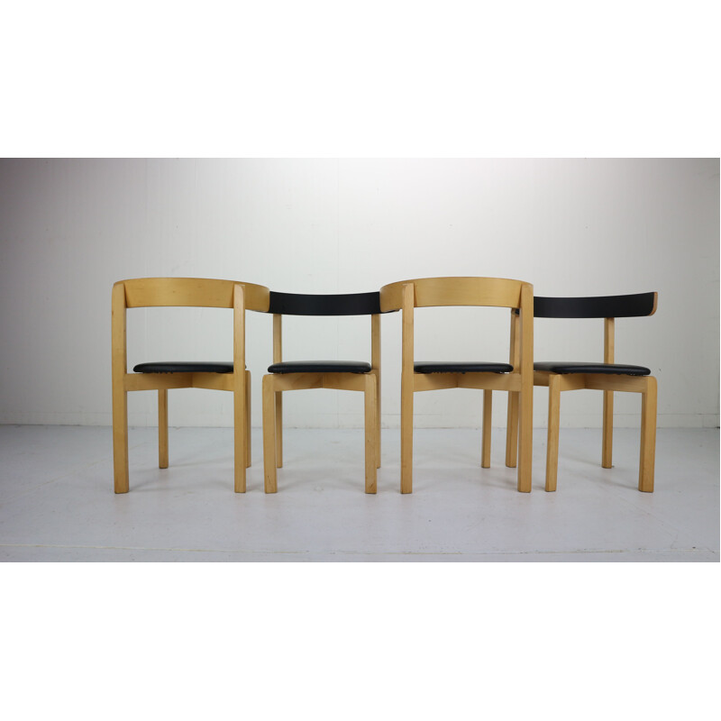 Set van 4 vintage stoelen voor Schiang Møbler in zwart kunstleer en esdoorn 1970