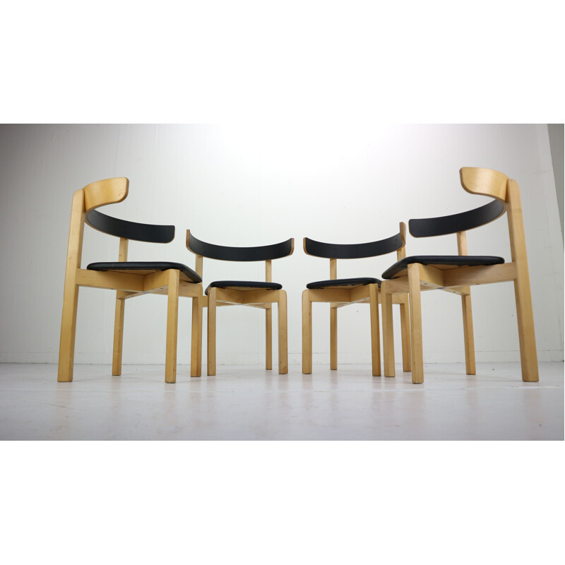Conjunto de 4 cadeiras vintage para Schiang Møbler em pele preta e maple 1970