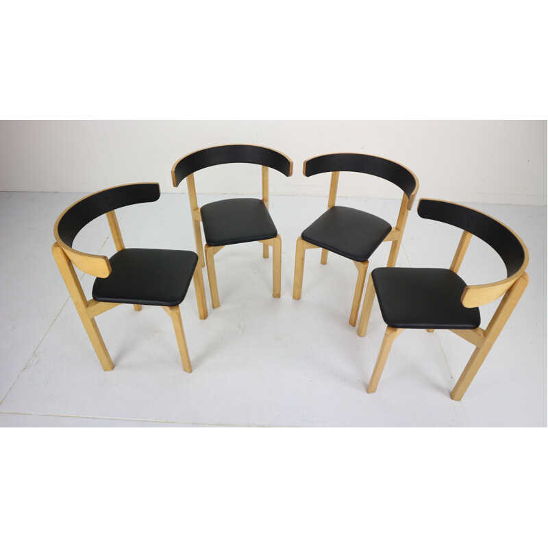 Set van 4 vintage stoelen voor Schiang Møbler in zwart kunstleer en esdoorn 1970