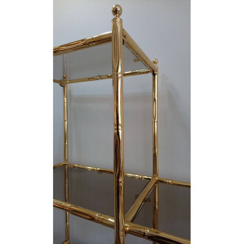Bibliothèque vintage imitation bambou en métal doré et verre 1980