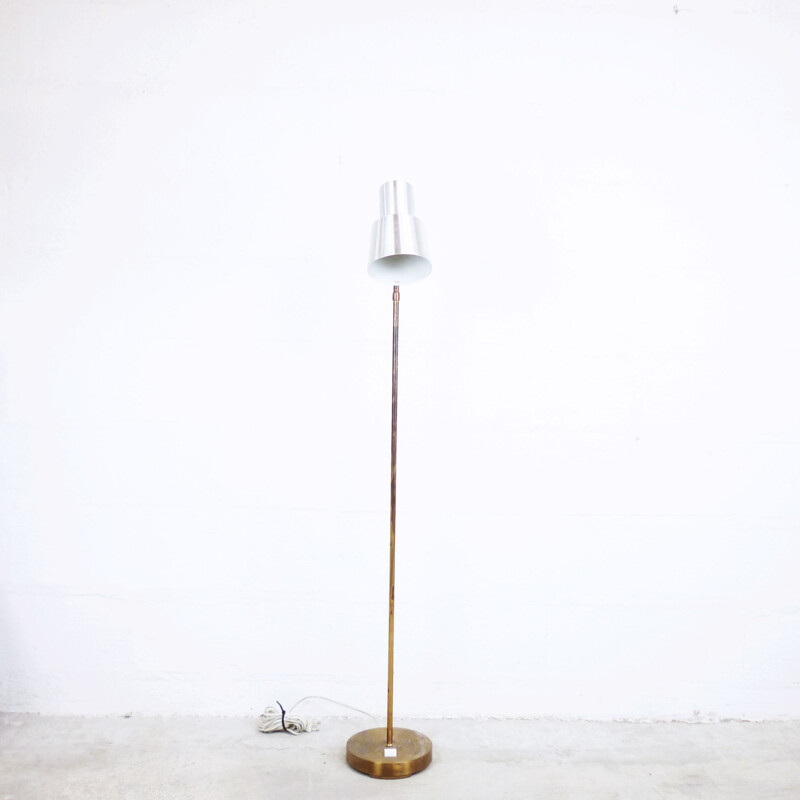 Vintage scandinavian hinged floorlamp in metal and brass 1960