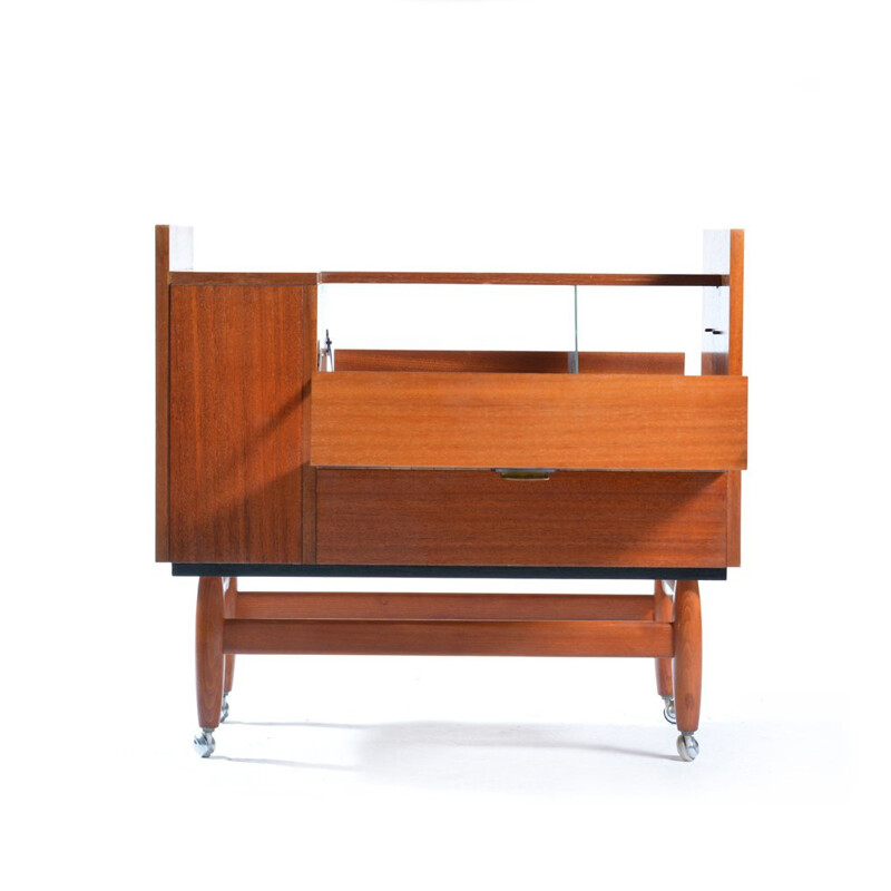 Cabinet bar à roulettes en bois et laiton - 1960