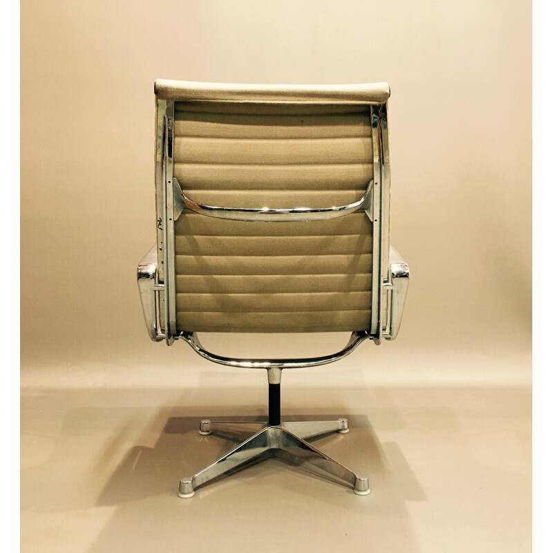 Fauteuil vintage Charles and Ray Eames EA116, 1970