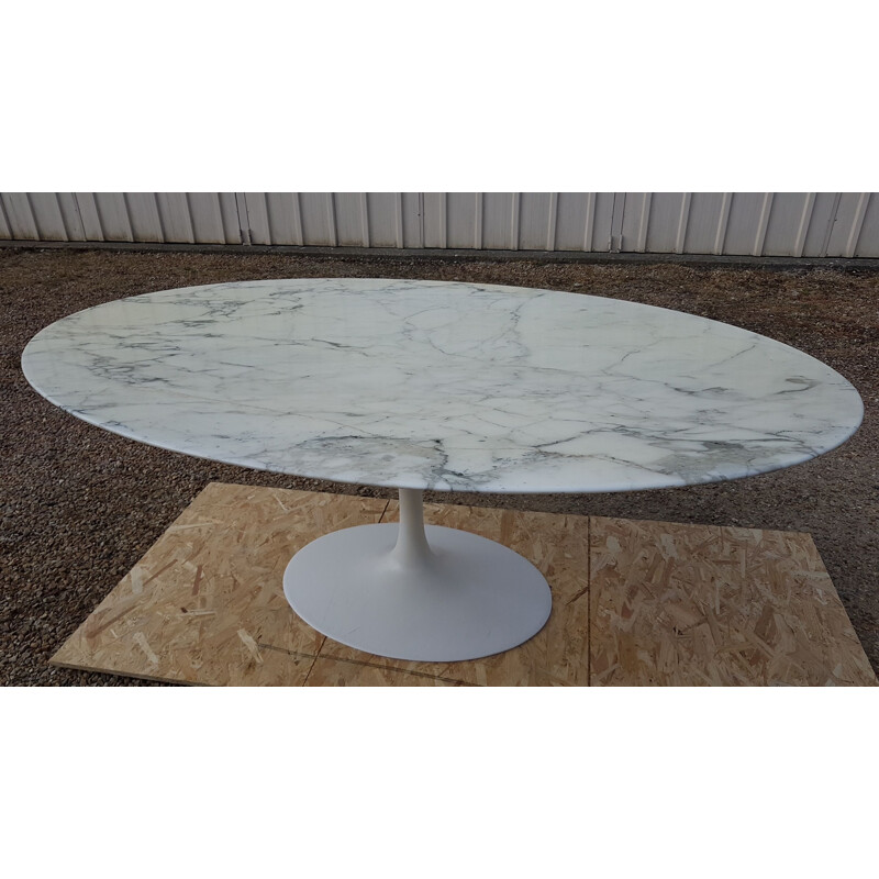 Table vintage Tulipe pour Knoll en marbre blanc et aluminium 1980