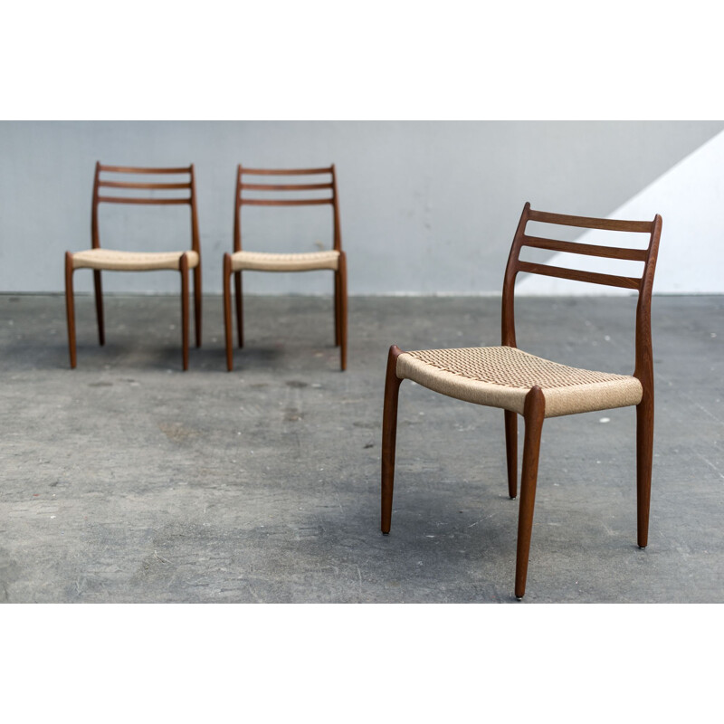 Set of 3 vintage chairs in teak Moller 78