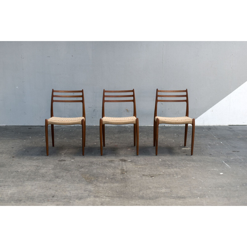 Set of 3 vintage chairs in teak Moller 78