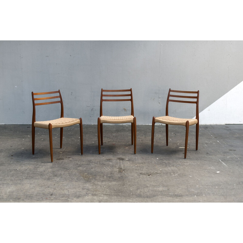 Set of 3 vintage chairs in teak Moller 78