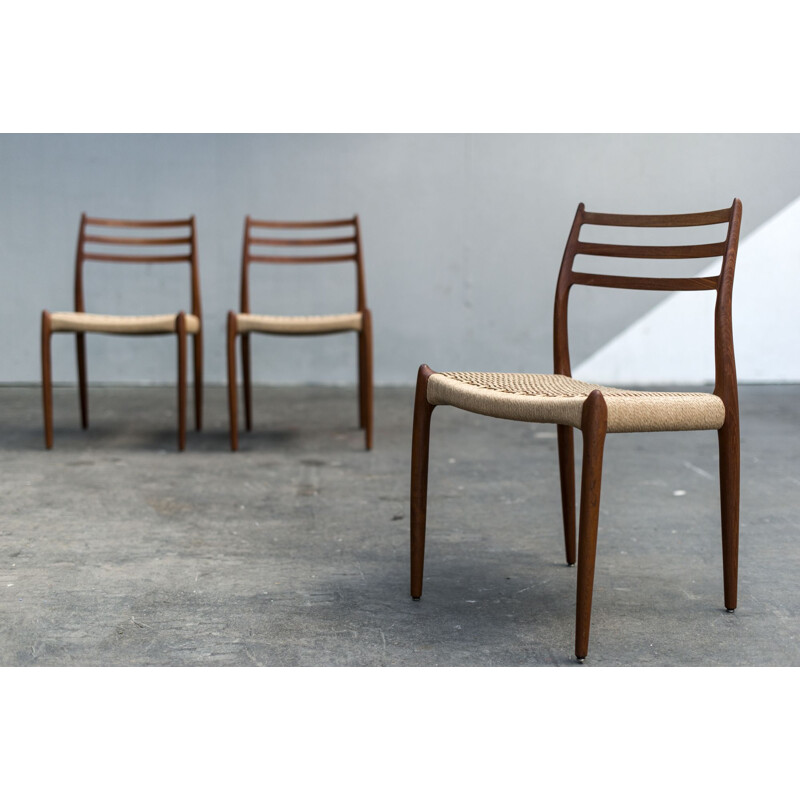 Set of 3 vintage chairs in teak Moller 78