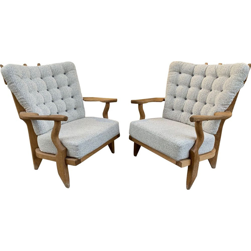 Paire de fauteuils vintage de Guillerme et Chambron en tissu gris et bois 1960