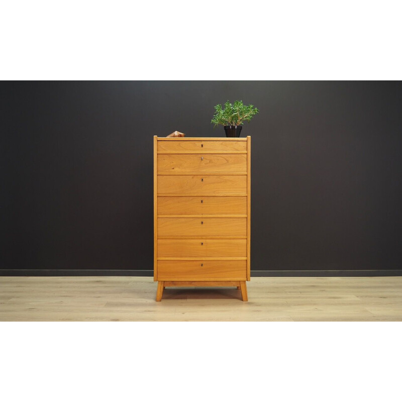 Vintage classic chest of drawers