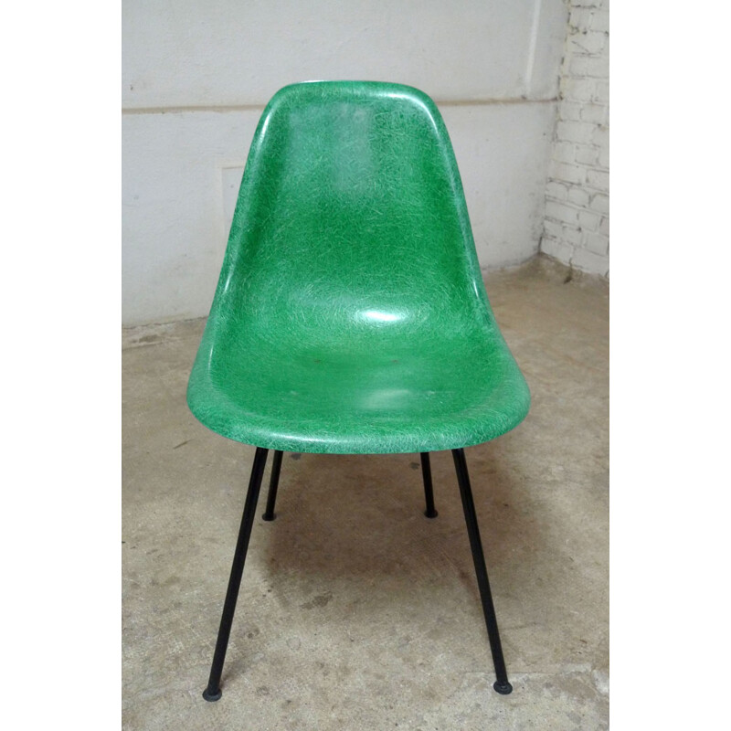 DSX green Herman Miller fiberglass chair, Charles & Ray EAMES - 1960s
