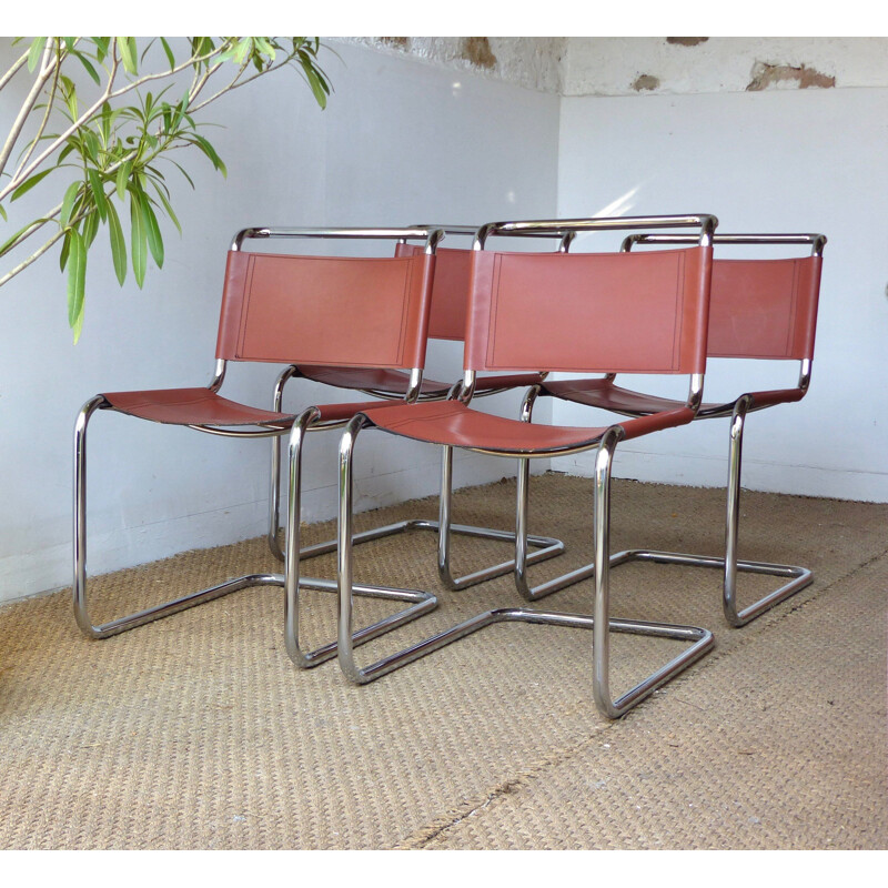 Suite de 4 chaises vintage par Marcel Breuer en cuir modèle B33 année 70