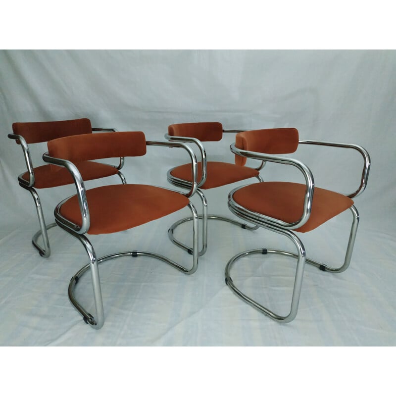 Suite de 4 chaises à repas vintage en velours foncé 1970
