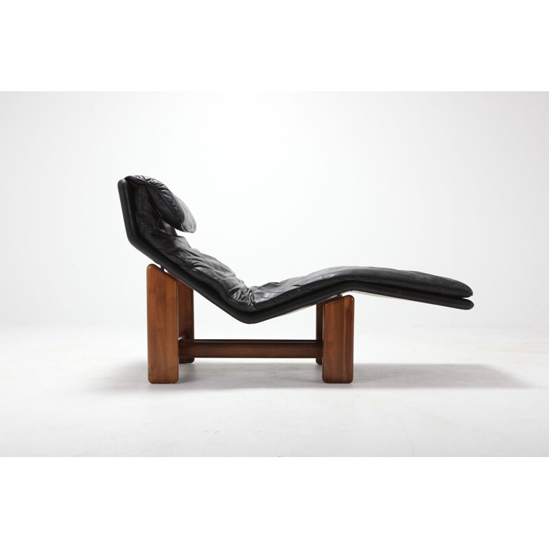 Vintage black leather and walnut armchair for Afra & Tobia Scarpa 1980