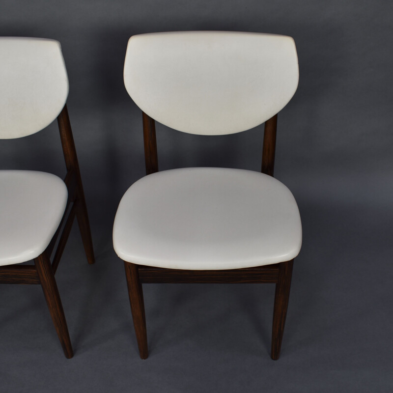 Lot de 4 chaises vintage en wengé massif et simili cuir, 1960