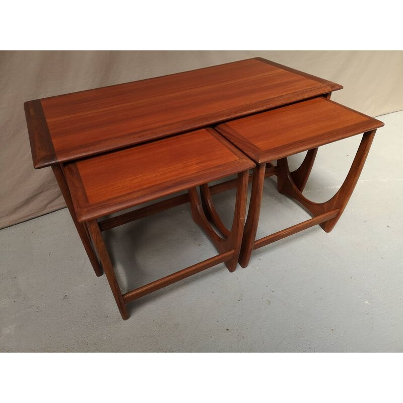 Suite de 3 tables gigognes vintage en teck