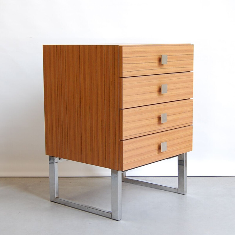 554 chest of drawers by Pierre Guariche for Meurop