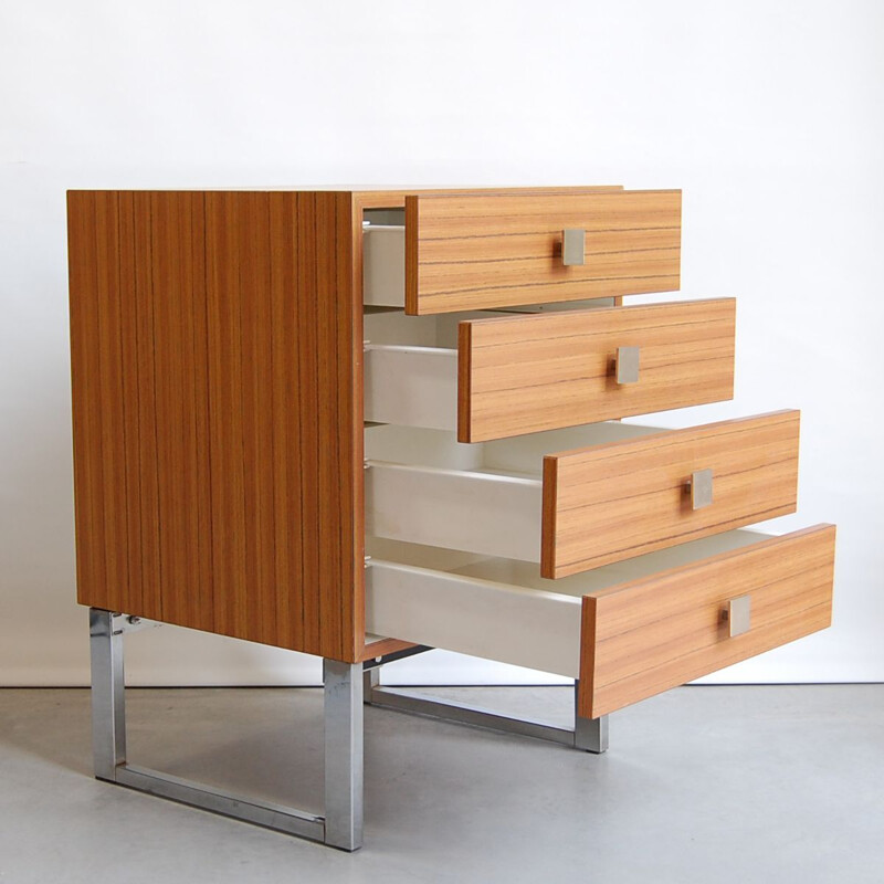 554 chest of drawers by Pierre Guariche for Meurop