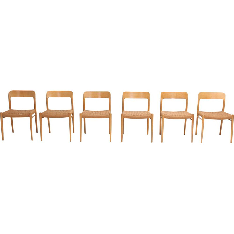 Set of 6 chairs in oakwood by Niels O. Möller