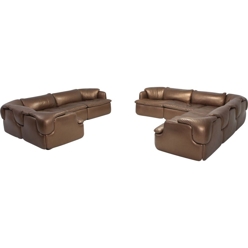 Confidential sofa in bronze leather by Saporiti