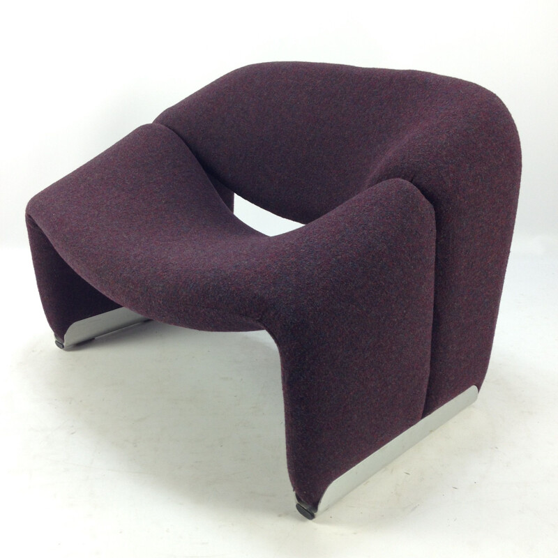 Vintage F598 Groovy armchair for Artifort in purple fabric and aluminium 1980