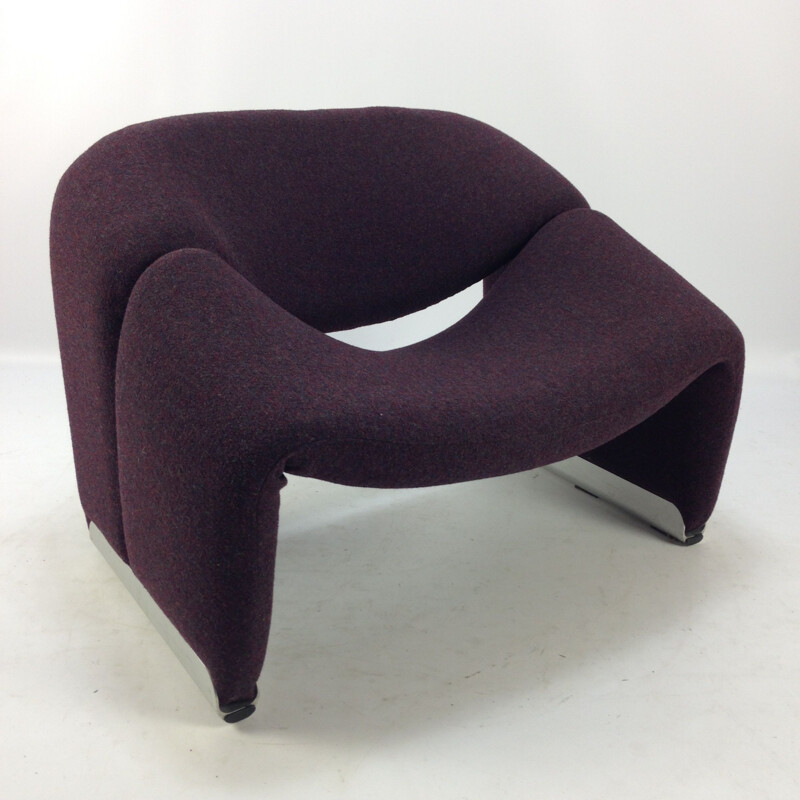 Vintage F598 Groovy armchair for Artifort in purple fabric and aluminium 1980