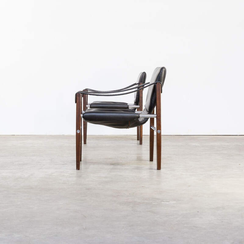 Suite de 2 fauteuils Chelsea en cuir noir par Maurice Burke pour Pozza