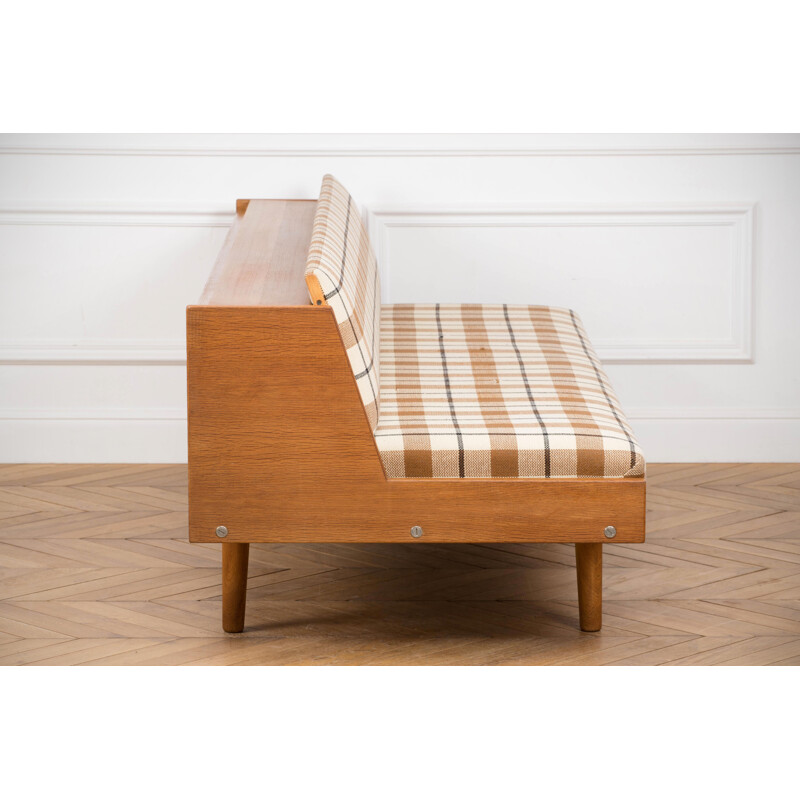 GE6 Daybed sofa by Hans J. Wegner for Getama