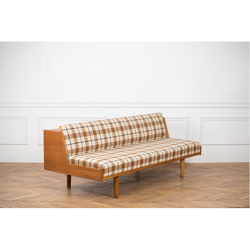 GE6 Daybed sofa by Hans J. Wegner for Getama