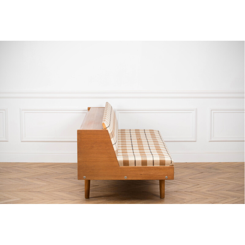 GE6 Daybed sofa by Hans J. Wegner for Getama