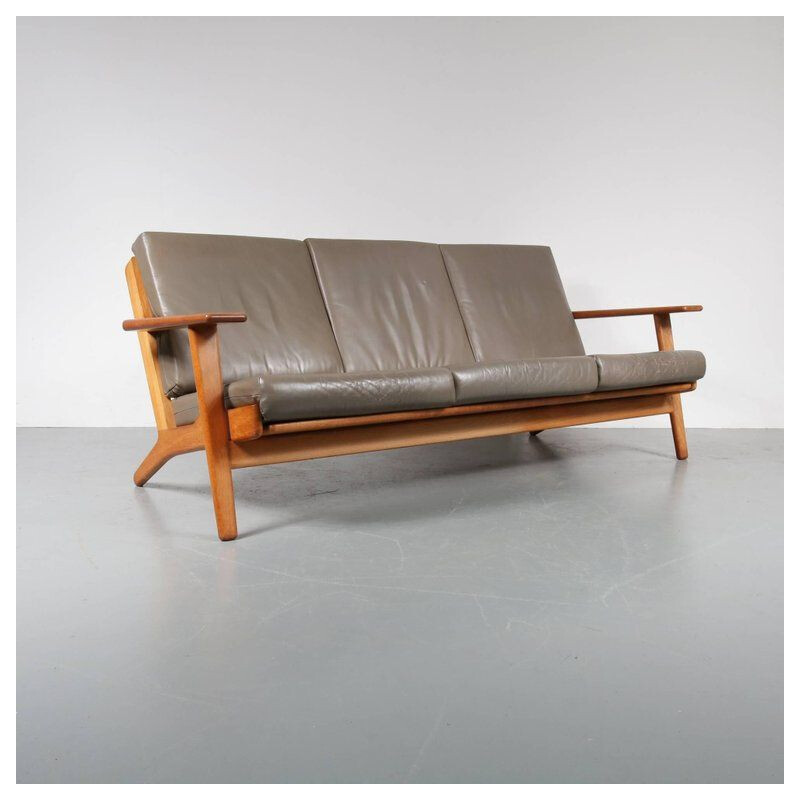 3-seater sofa in grey leather by Hans J. Wegner for GETAMA