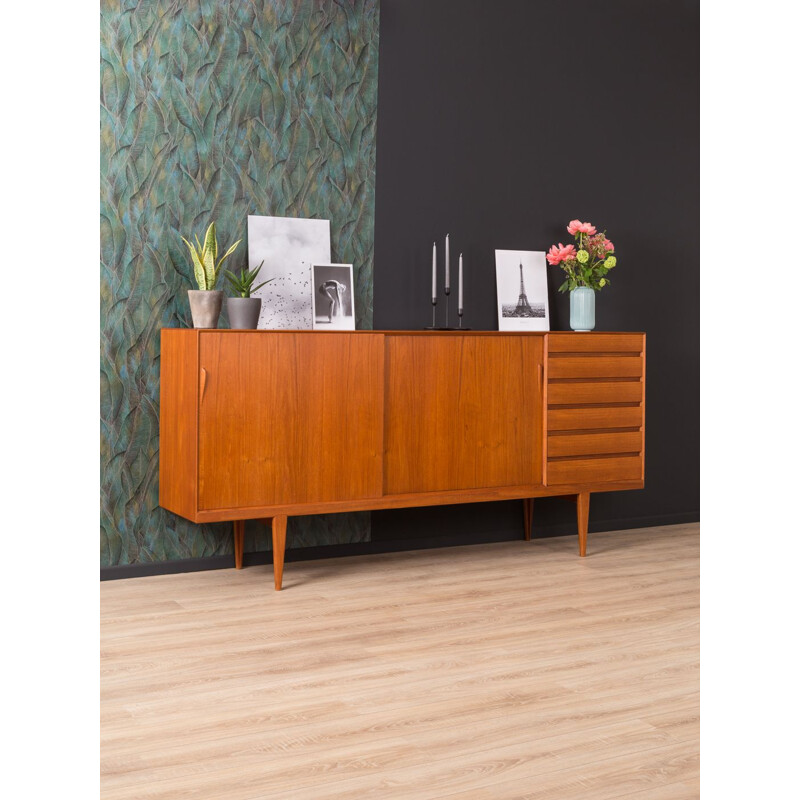 Sideboard in teak by Henry Rosengren Hansen for Brande