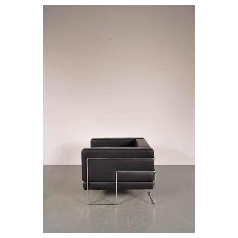 Black armchair in leather by Kwok Hoï Chan for Steiner