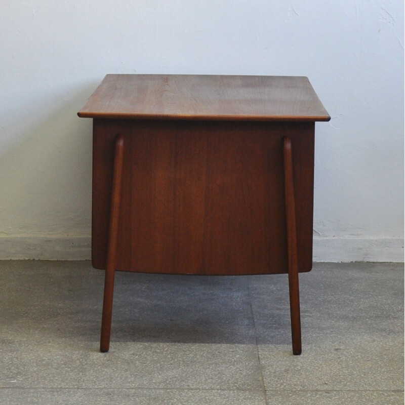 Vintage danish desk for Sigurd Hansen in teakwood 1950