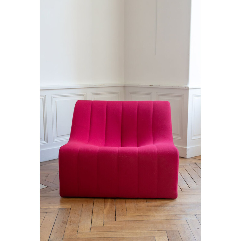Vintage armchair for STEINER model chromatic by Kwok Hoi Chan