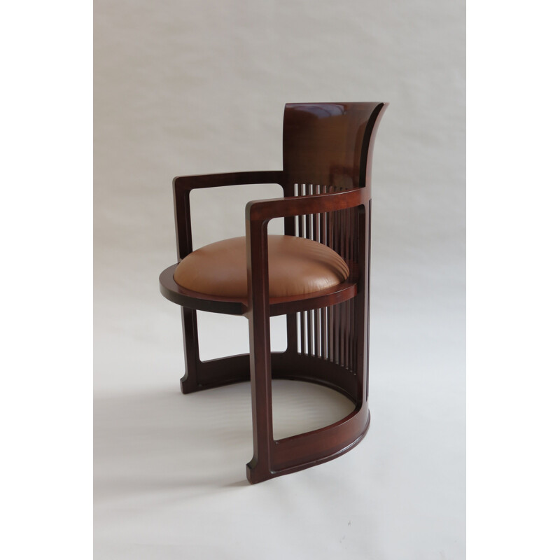 Vintage Barrel 606 chair by Frank Lloyd Wright for Cassina