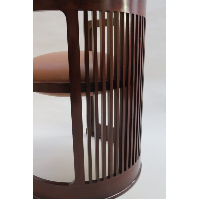 Chaise vintage Barrel 606 par Frank Lloyd Wright pour Cassina