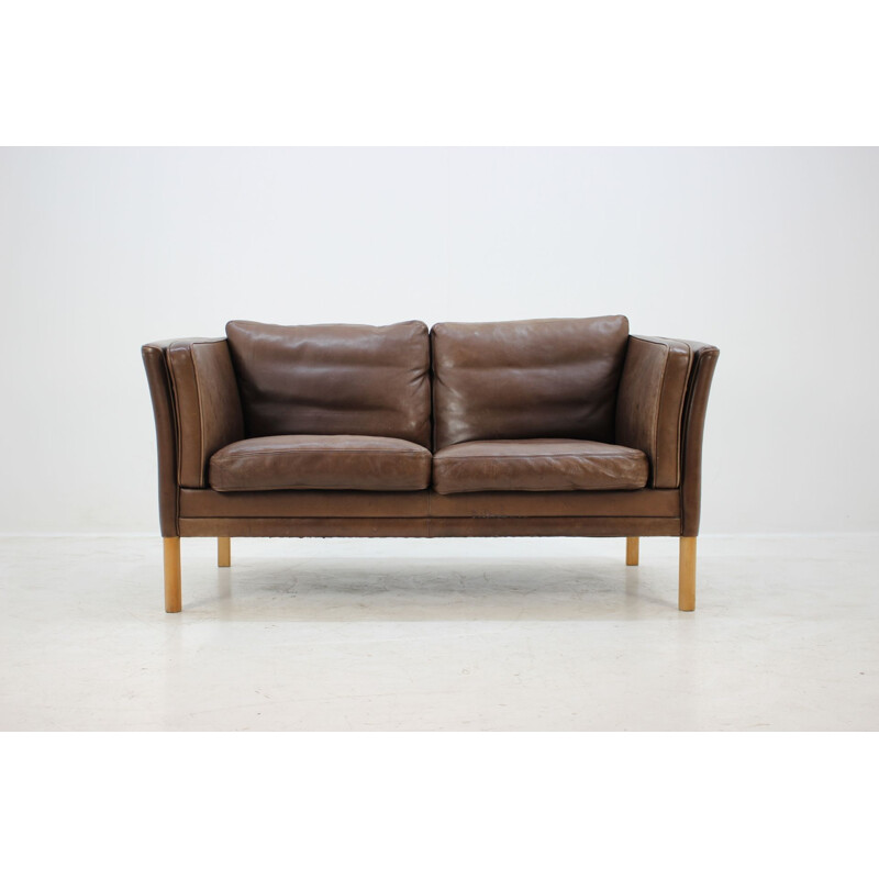 Vintage Danish 2-seater sofa in leather from the 60s