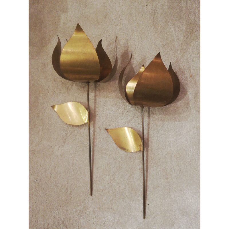 Pair of flower wall lamps in brass