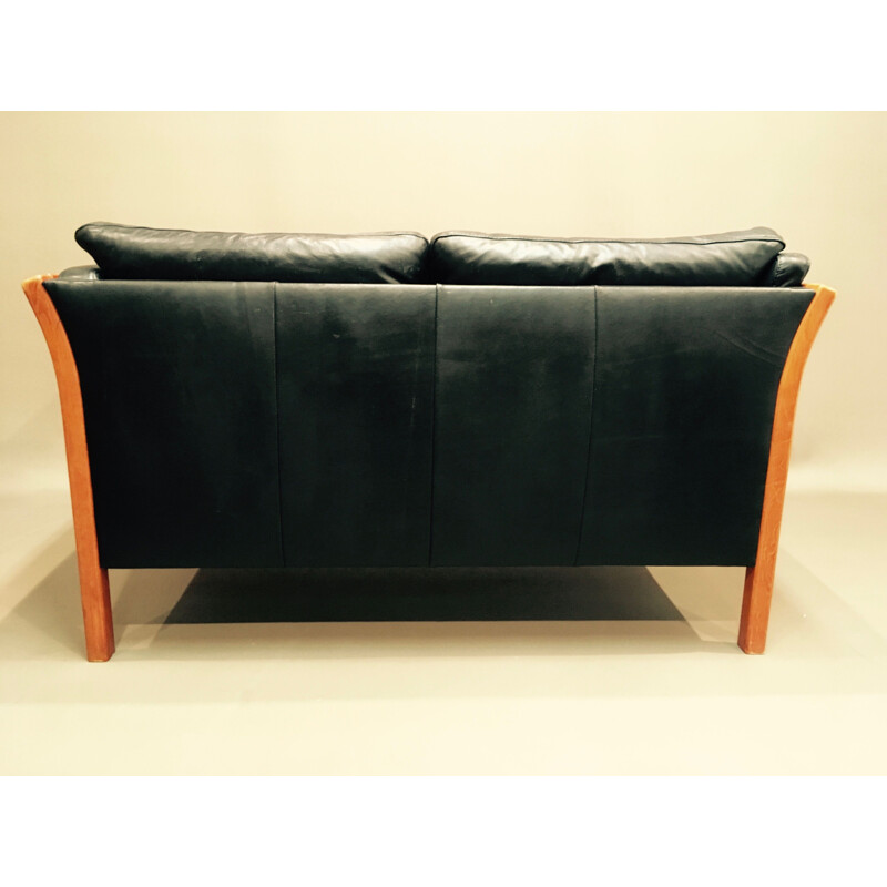Vintage 2-seater sofa in black leather Scandinavian design
