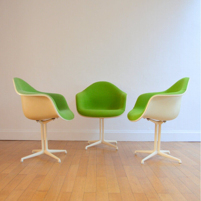 Suite de 3 fauteuils "La Fonda" par Eames pour Herman Miller