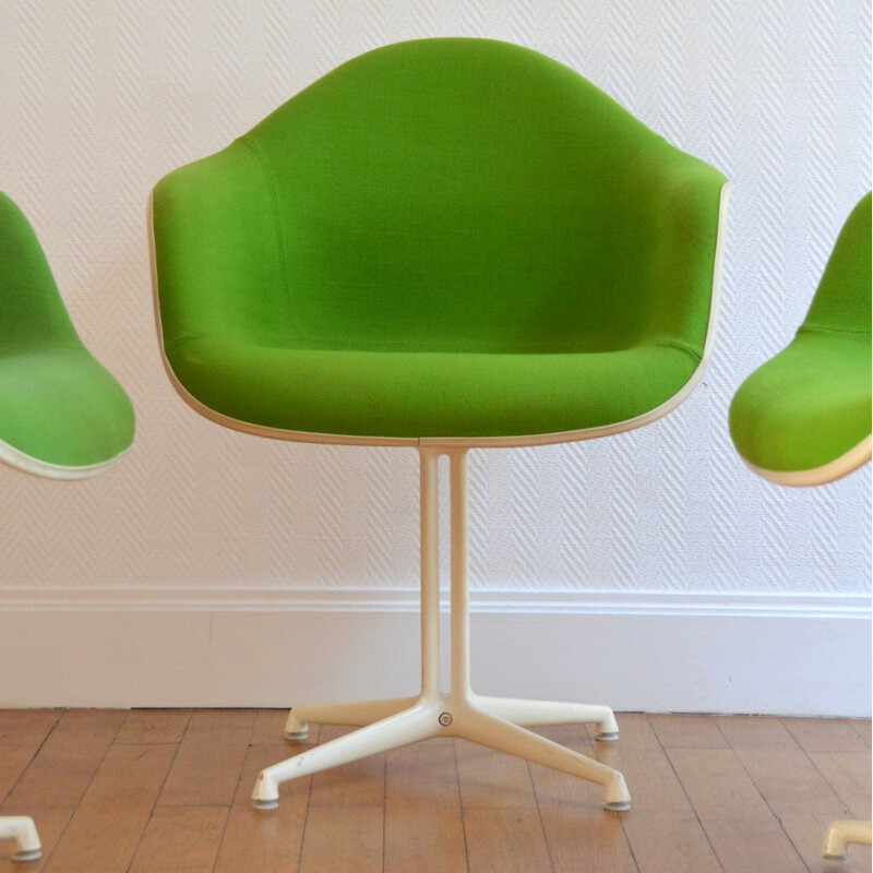 Suite de 3 fauteuils "La Fonda" par Eames pour Herman Miller