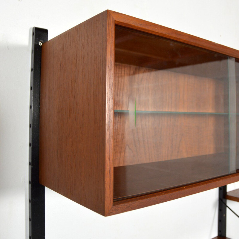Royal System modular bookcase by Poul Cadovius