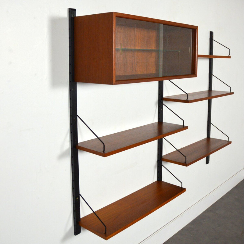 Royal System modular bookcase by Poul Cadovius