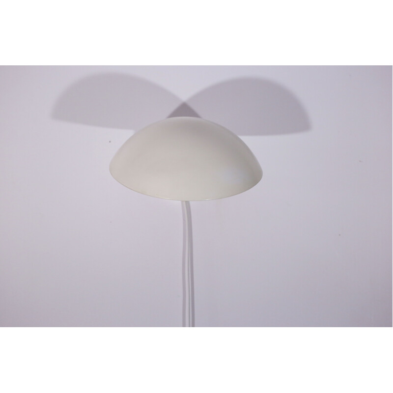 Modernist wall lamp in white lacquered metal