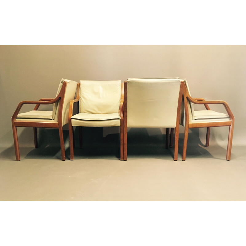 Suite de 4 fauteuils en cuir Antimott par Walter Knoll