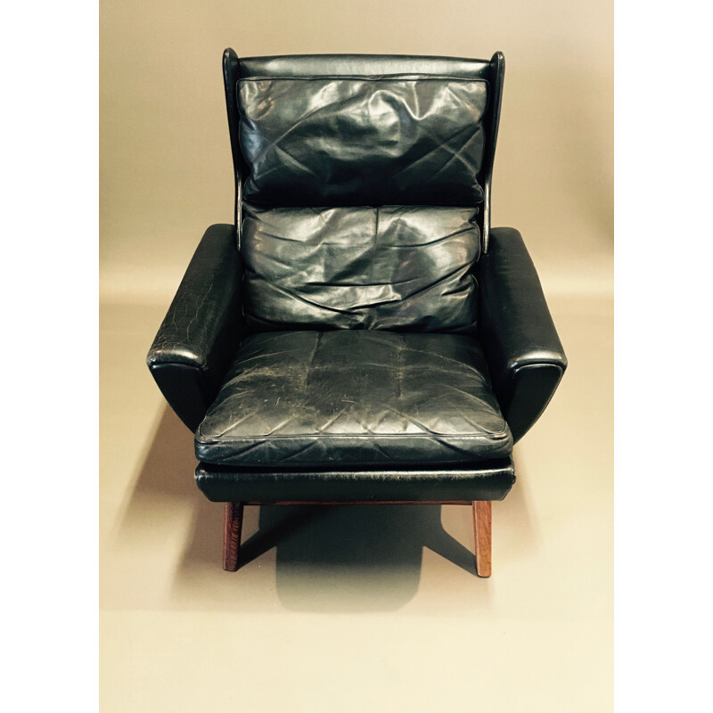 Fauteuil vintage palissandre et cuir noir scandinave 1950