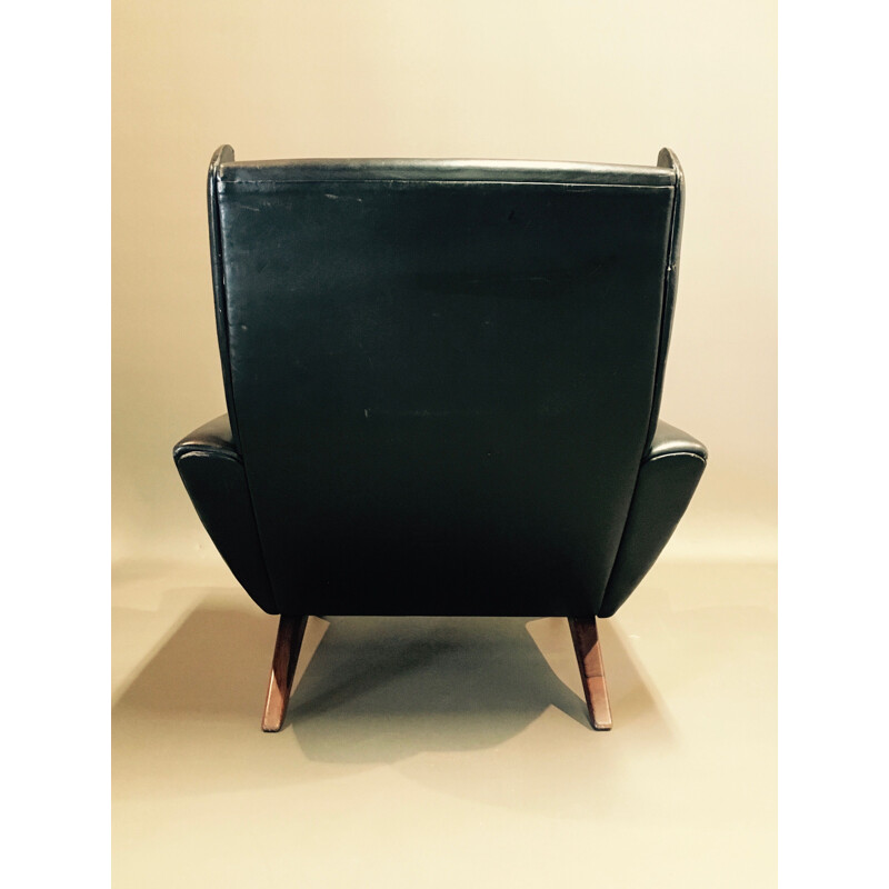 Vintage armchair in rosewood and black leather Scandinavian 1950