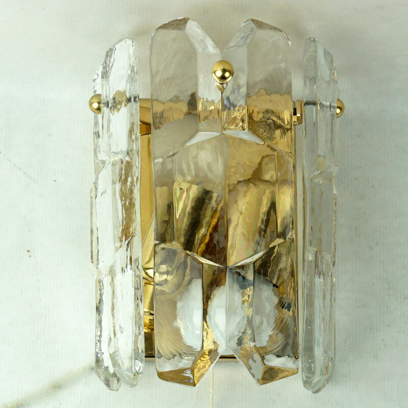 Vintage wall lamp for Kalmar Vienna in brass and glass 1960