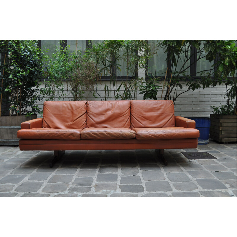 Vintage sofa model 807 brown leather Frederik A Kayser 1960